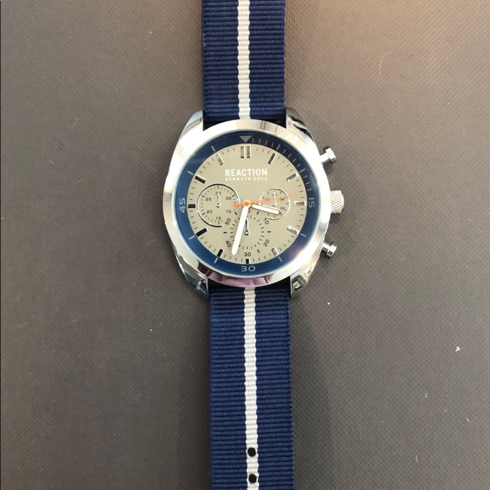 Bogo 50%Nwot Kenneth Cole Women’s Watch - image 4